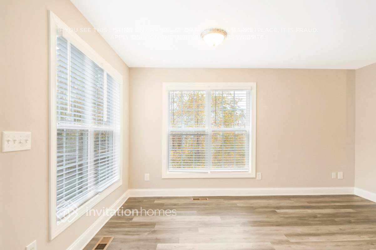 Building Photo - 460 Texanna Way