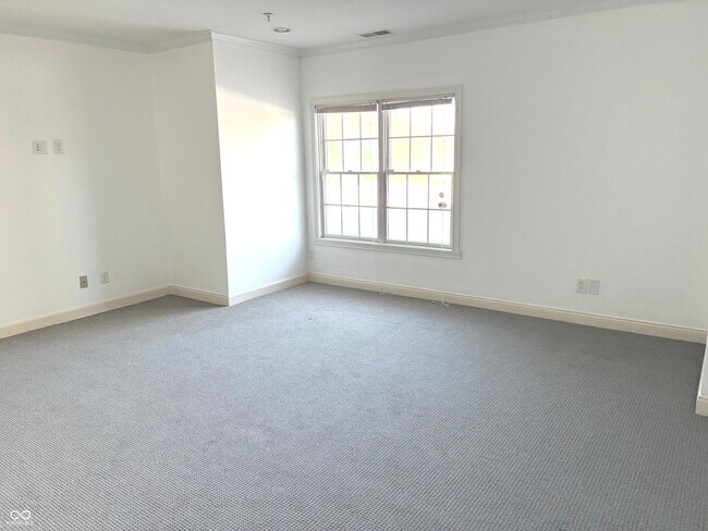 Building Photo - 70 Guilford Trail Dr