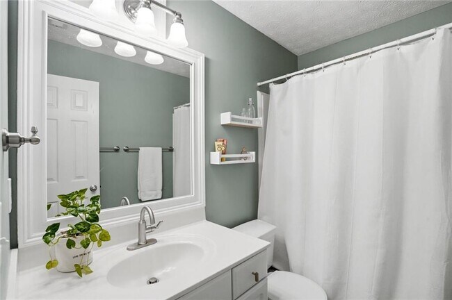 Building Photo - 430 Feyston Ct