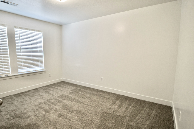 Building Photo - 278 W 700 N