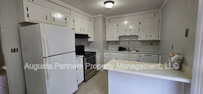 Building Photo - 2511 Drayton Dr