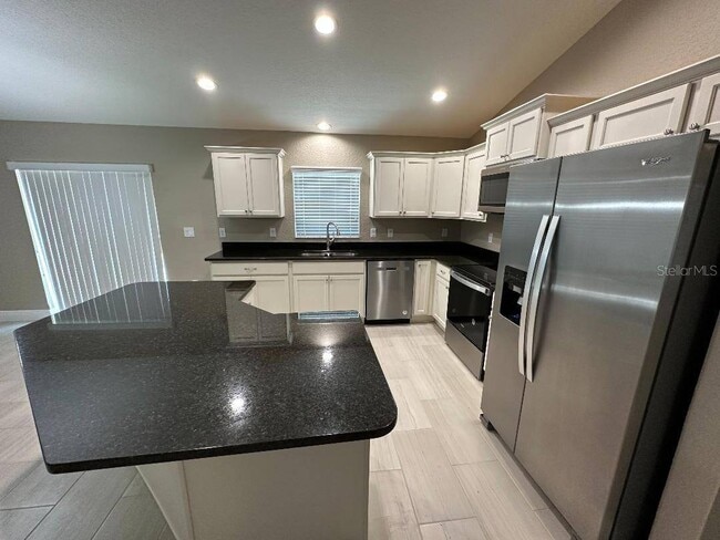 Building Photo - 14851 SW 48th Ave