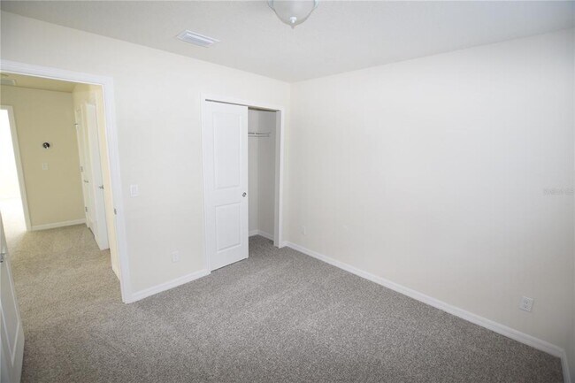 Building Photo - 5048 Holm Oak Dr