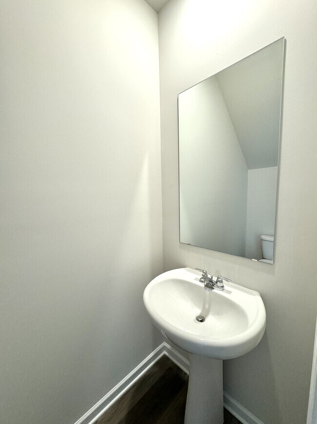 Building Photo - 2103 Baron Mnr Dr