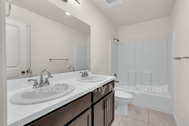 Building Photo - 393 Sullivan Dr