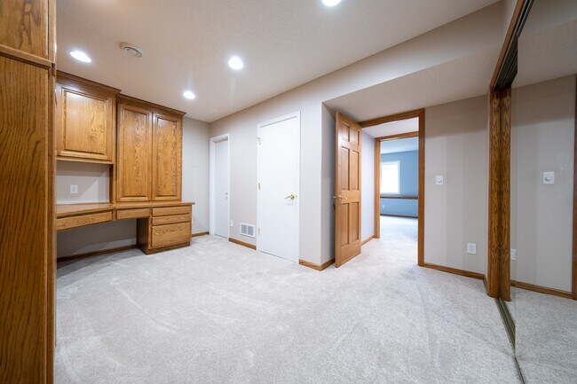 Building Photo - 16920 81st Pl N