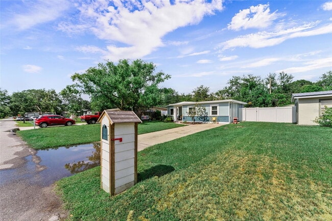 Building Photo - 209 Emerald Ln