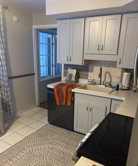 Building Photo - 193 Thistle Lea