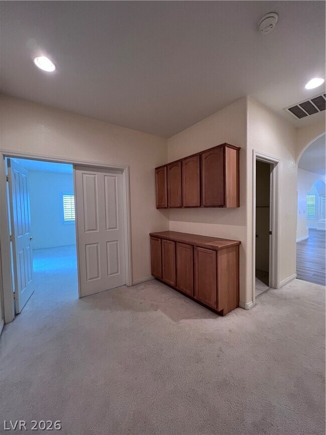 Building Photo - 678 Kentons Run Ave