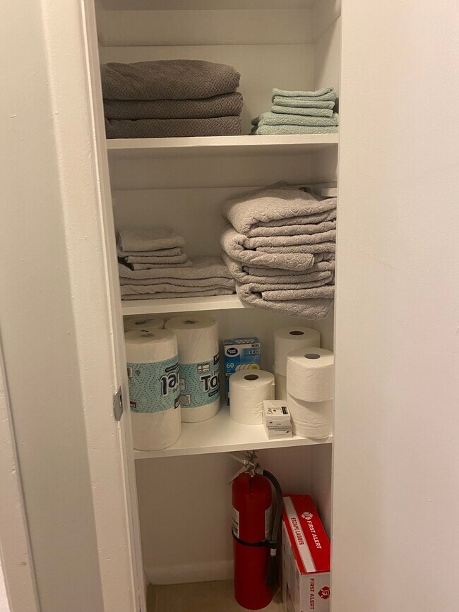 Building Photo - 118 Pulaski St