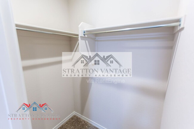 Building Photo - 17645 W Palo Verde Dr