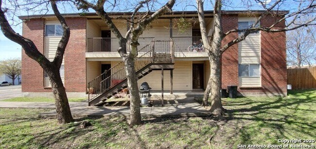 Building Photo - Spacious Apartment for Rent in Universal City