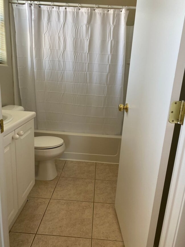 Building Photo - Remarkable totally renovated 2bed 2bath townhome is SW Las Vegas