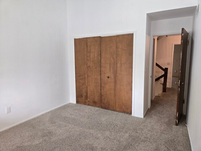 Building Photo - 6136 Palomino Ct