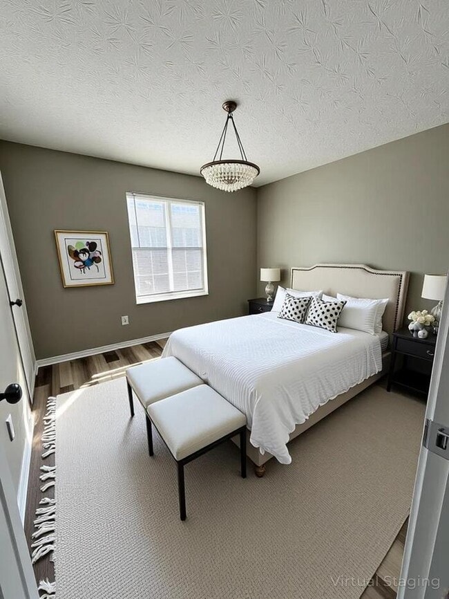 Building Photo - Townhome