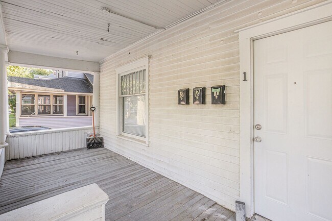 Building Photo - Charming 1-Bed/1-Bath Apartment – Newly Re...