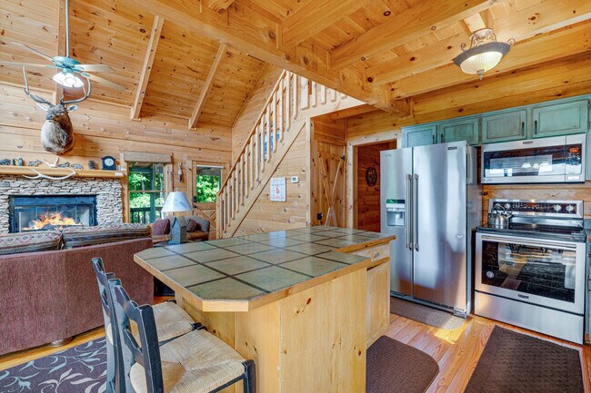 Building Photo - 150 Arrow Way