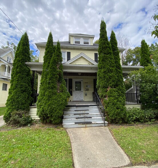 Building Photo - 55 Saint John Ave