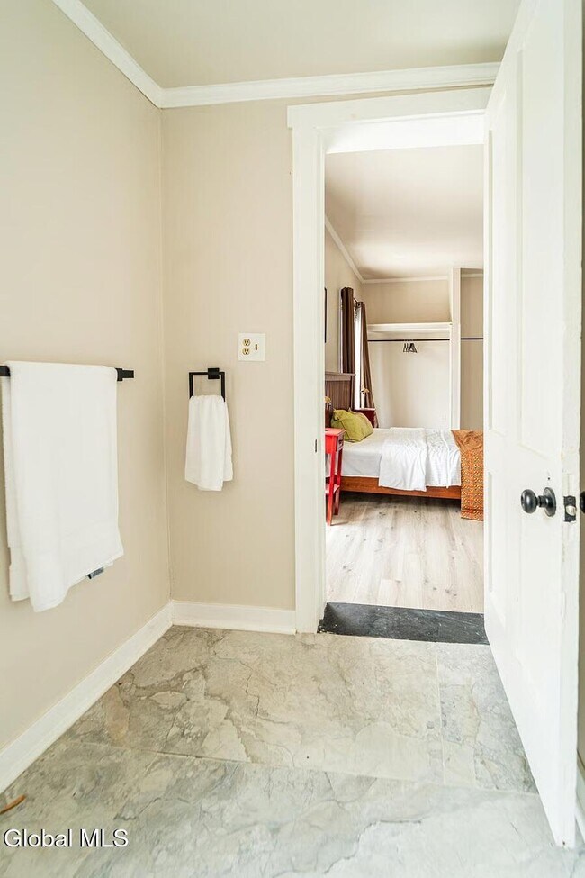 Building Photo - 240 Washington Ave