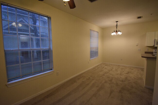 Building Photo - 850 Grand Regency Pointe