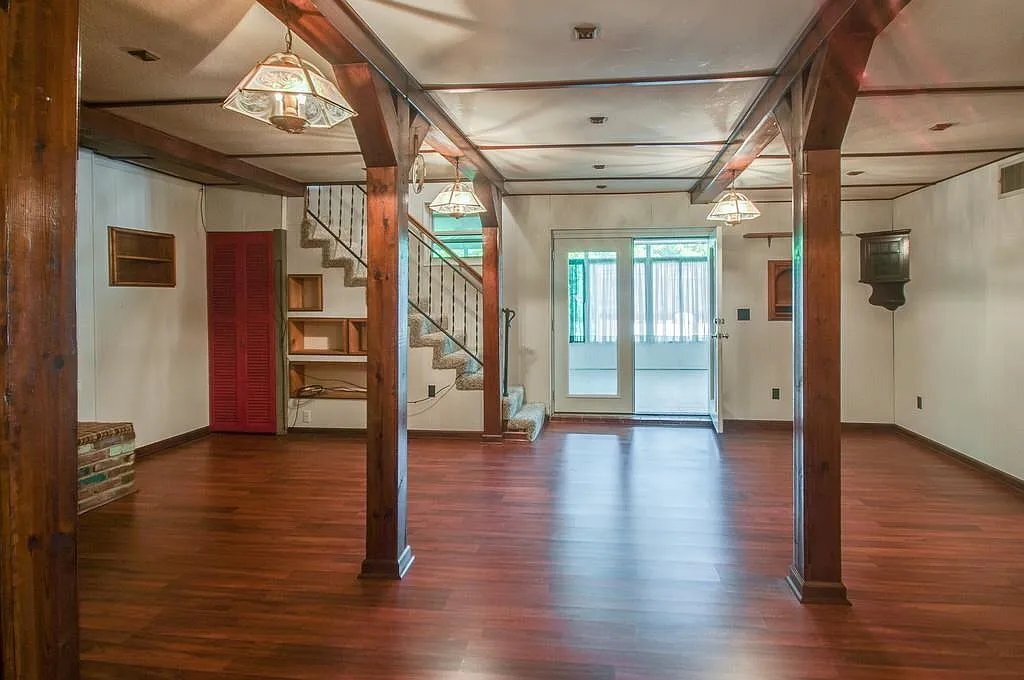 Building Photo - 2700 Nodyne Dr