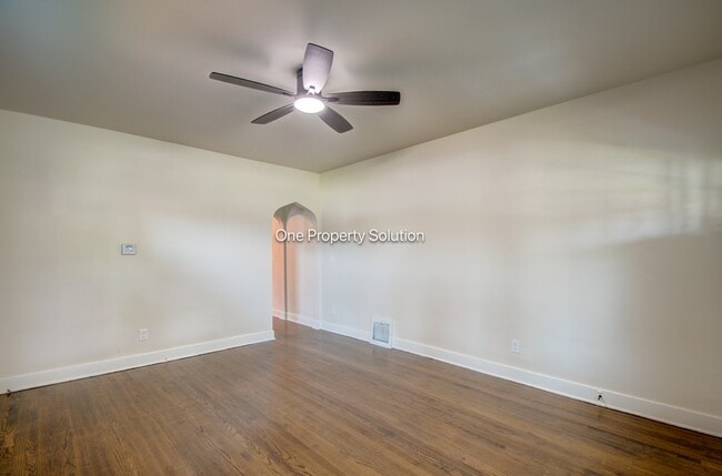 Building Photo - 7213 Marshall Ave