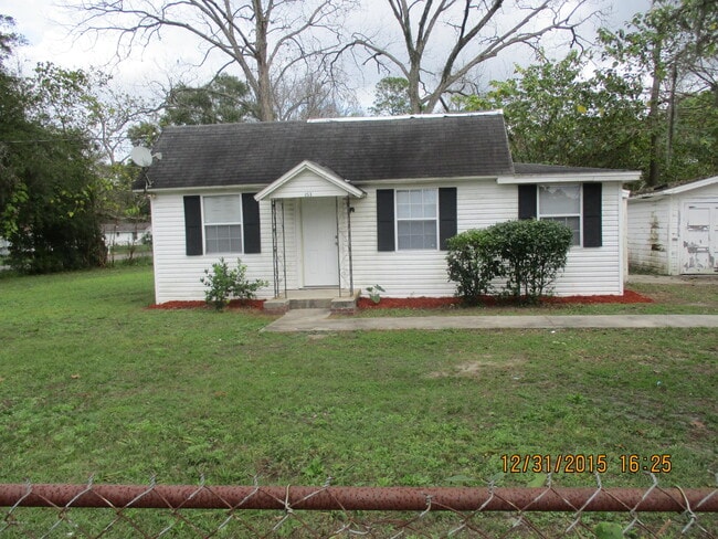 Building Photo - 253 Jackson Ave N
