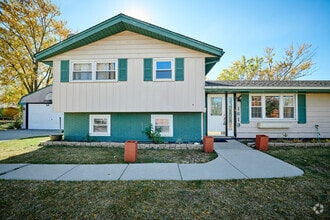 Building Photo - 1613 Hartmann Dr