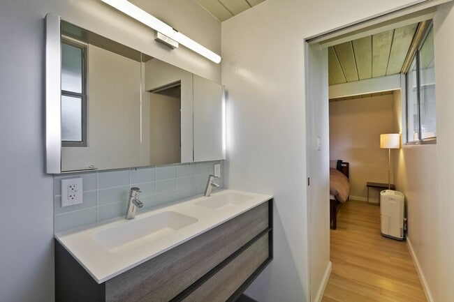 Building Photo - 4BD/2BA Cupertino Gem with Modern Upgrades!