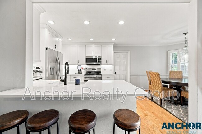 Building Photo - 2505 Ravencroft Ct