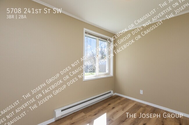 Building Photo - 5708 241st St SW