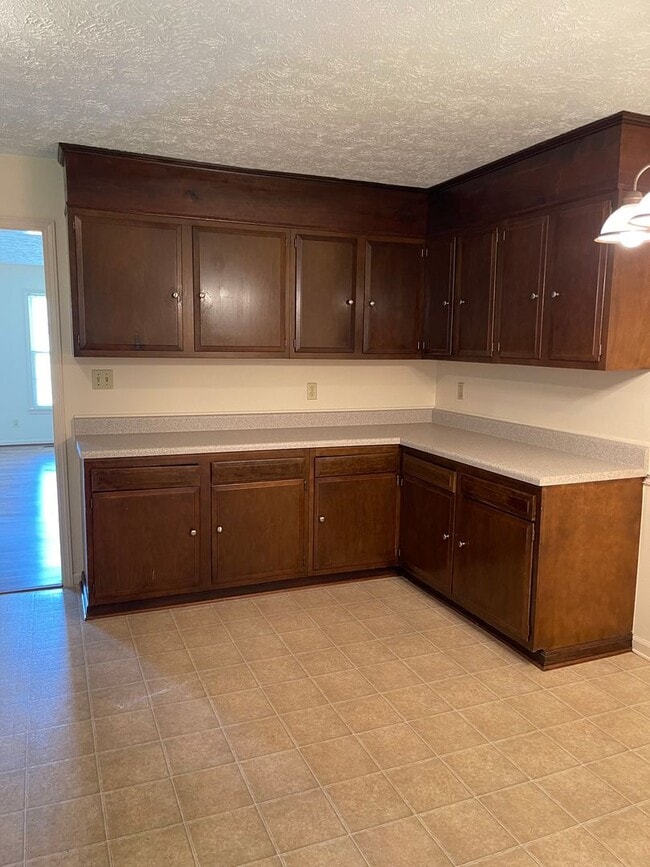 Building Photo - 2 Bedroom House in Talladega