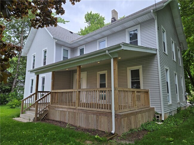 Building Photo - 2366 Spencerport Rd
