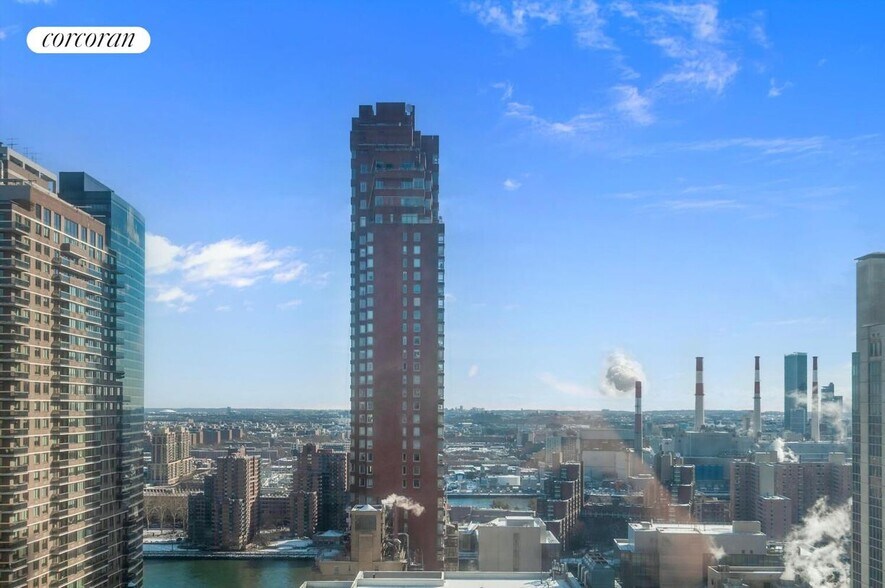 Building Photo - 422 E 72nd St