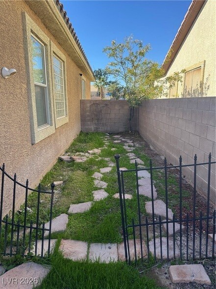Building Photo - 4632 Cantina Rey St