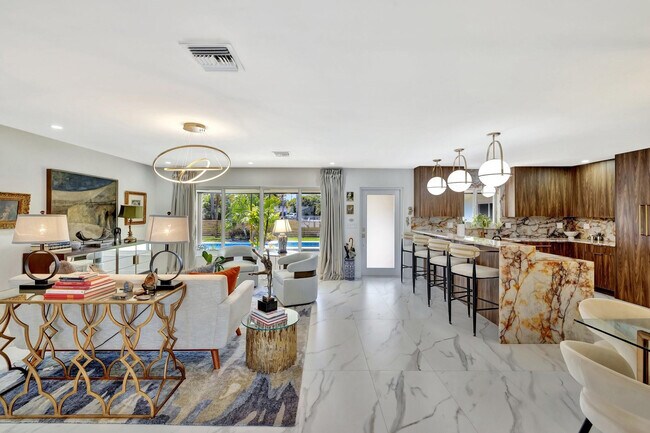 Building Photo - 1981 Coral Gardens Dr