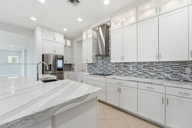 Building Photo - 15239 Goldfinch Cir