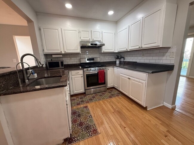 Building Photo - 10 Ptarmigan Dr
