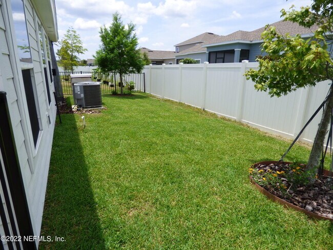 Building Photo - 313 Bluejack Ln