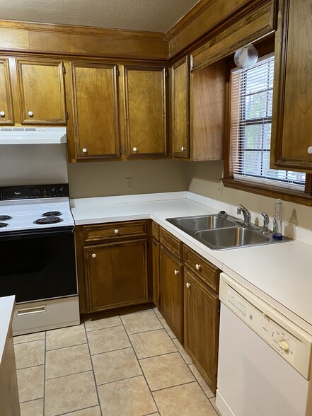 Building Photo - 7 Hanberry Cv
