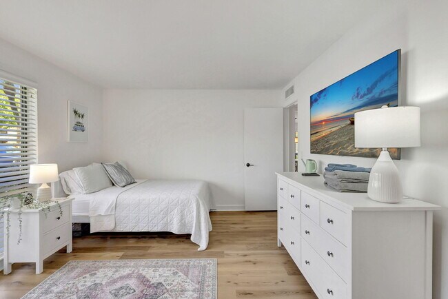 Building Photo - 334 Brackenwood Cir