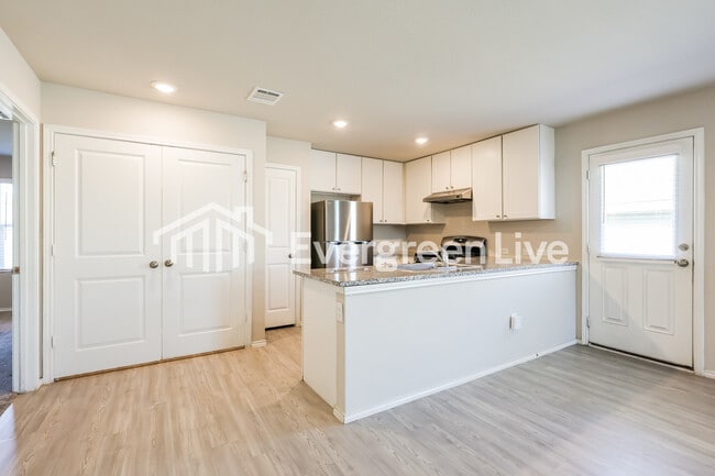 Building Photo - 6419 Pickaxe Way