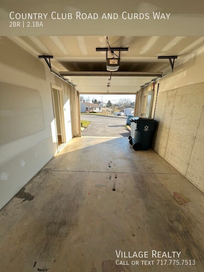 Building Photo - 719 Country Club Rd