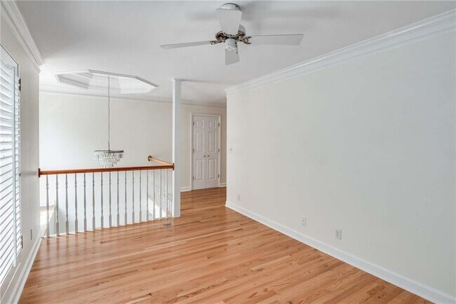 Building Photo - 448 Ivy Park Ln NE