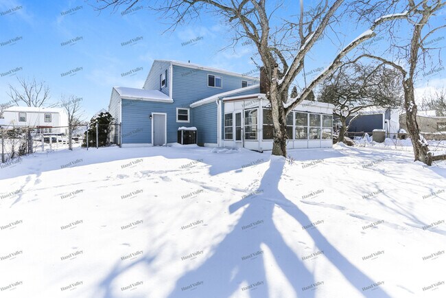 Building Photo - 3715 Big Walnut Dr