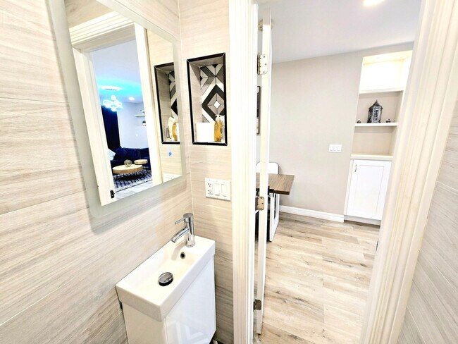 Building Photo - 451 E Lincoln Ave