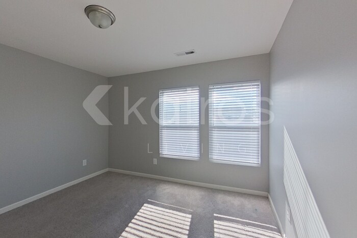 Building Photo - 3917 Miller Dr