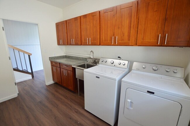 Building Photo - 45-722-722 Puohala St