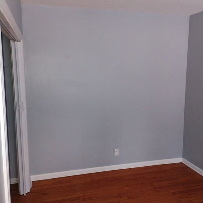 Building Photo - 231 Lark St