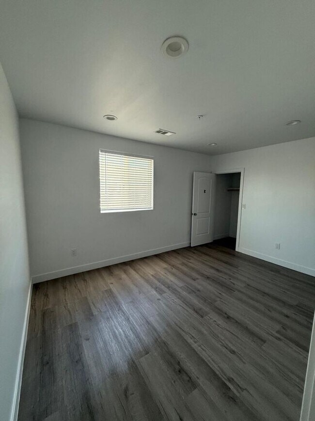 Building Photo - LANFRANCO(3743)